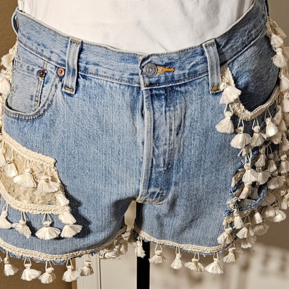 DENIM SHORTS